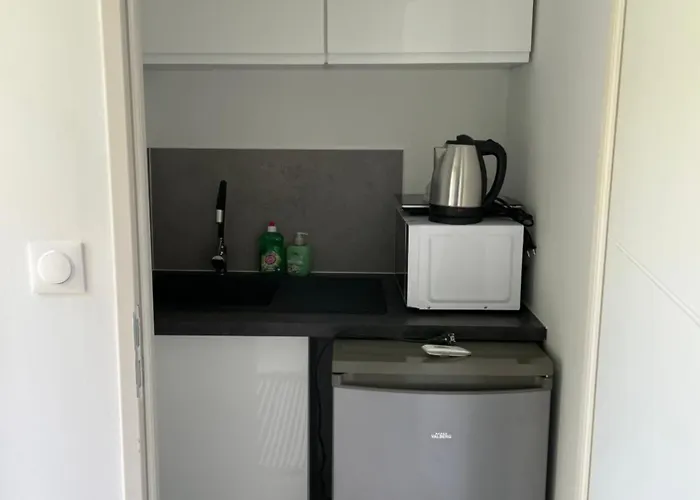 アパート Independante Proche Du Futuroscope ポアティエ